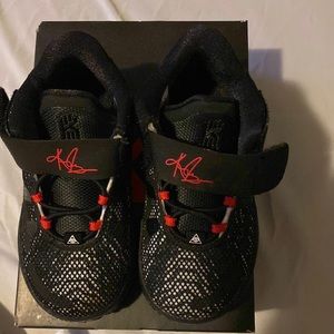 Black kyrie